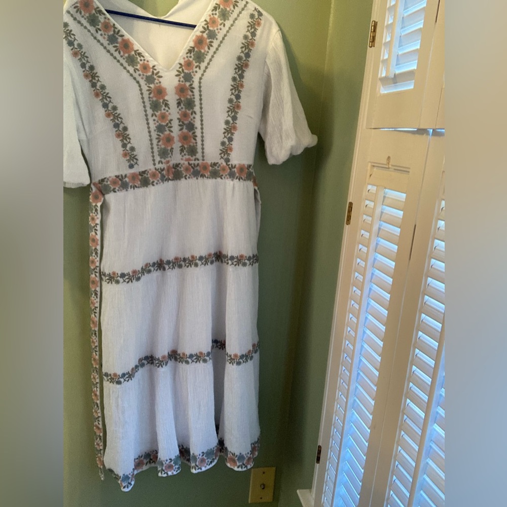 Puff sleeve dress